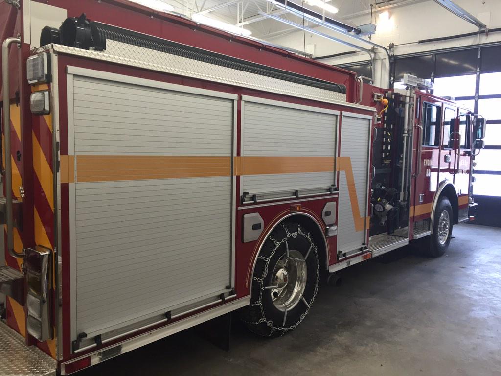 BelleFireDept's tweet photo. BFD members standing by at the station and making sure apparatus and equipment are ready for the snow. http://t.co/uBTmeiTawk