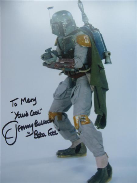 Happy 70th birthday to Jeremy Bulloch (Boba Fett) whom I had the pleasure of meeting a few years ago. 