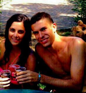 adryrbb's tweet photo. A pesar de mis olvidos, mi niña, mi compi, mi @Mariaangelesrey sabe que la quiero un montón!! Felicidades!!! Un beso! http://t.co/lvaqACsxoF
