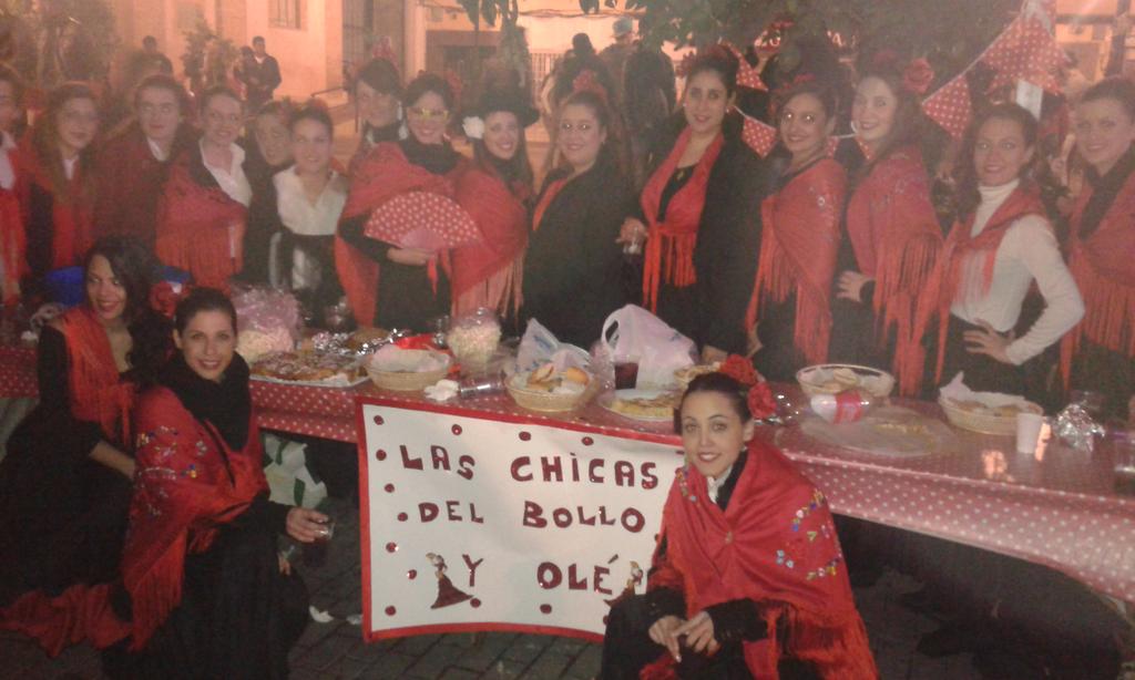 Chicasdelbollo's tweet photo. Fin de semana inolvidable. Carnaval de Beniajan 2015 espectacular y aún queda mucho más el finde que viene. http://t.co/BSR9WpVCRI