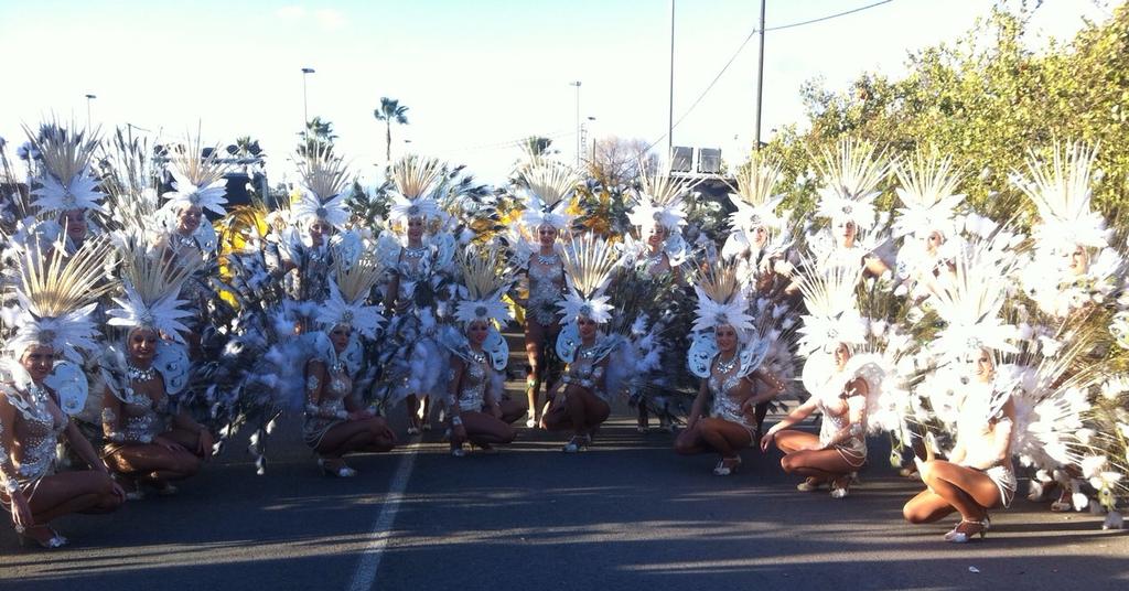 Chicasdelbollo's tweet photo. Fin de semana inolvidable. Carnaval de Beniajan 2015 espectacular y aún queda mucho más el finde que viene. http://t.co/BSR9WpVCRI