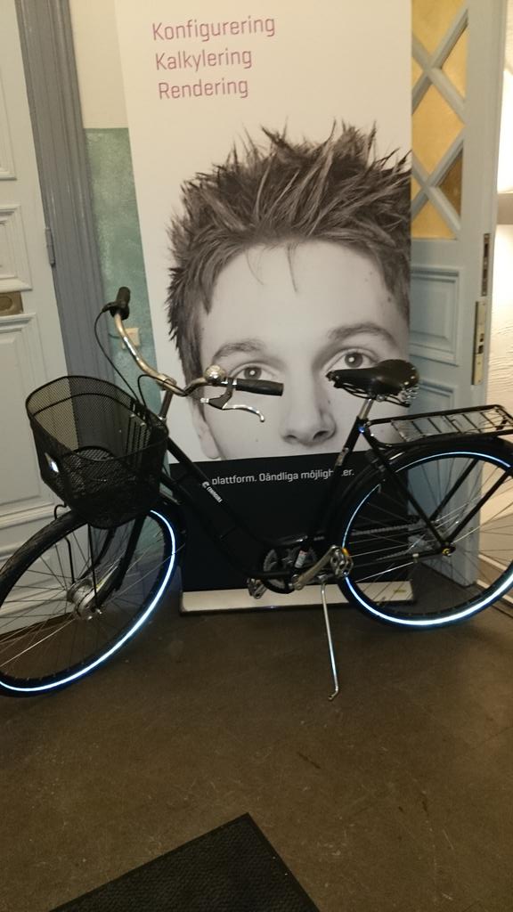 configura's tweet photo. Kom förbi oss på #LARM2015 imorgon i Kårallen för att vinna denna coola Configura cykel 🚲 http://t.co/oiSaUg7XoZ