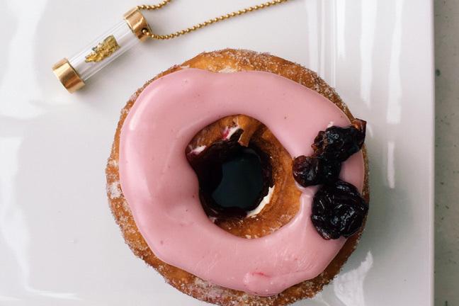 YouBeauty's tweet photo. The $100 Cronut™ Necklace Is A Valentine's Day Miracle http://t.co/Bx9yZX63UV http://t.co/2q6r2vYsN2