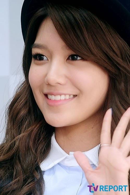 10th February 2015, it means Choi Sooyoung\s noona Birthday.
Happy Birthday Sooyoung  