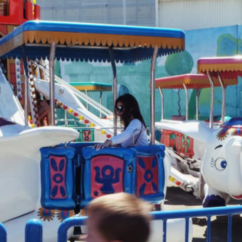 eloisamorong's tweet photo. Read all about @annecurtissmith's trip to Melbourne's LUNA PARK on the blog now! @AnneDotPH www.anneph http://t.co/lBFM1AwWe6