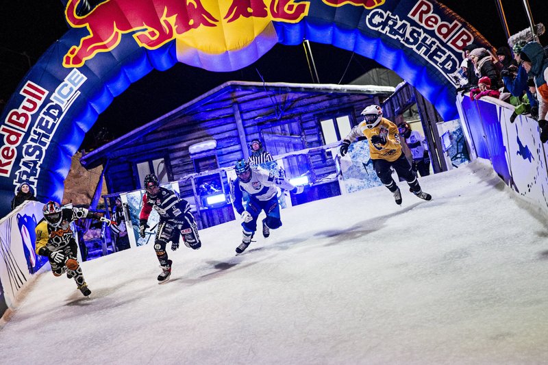 Редбул краш айс. Red bull ice. The crashed ice race. Айс кросс даунхилл. Айс кросс ростов.