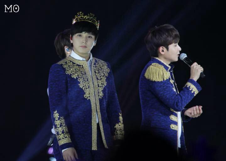 MineAlmostLover's tweet photo. 150207 Super Show 6 in Shanghai - #Sungmin (cre: on pic) (2) http://t.co/dF8xLPhzTa