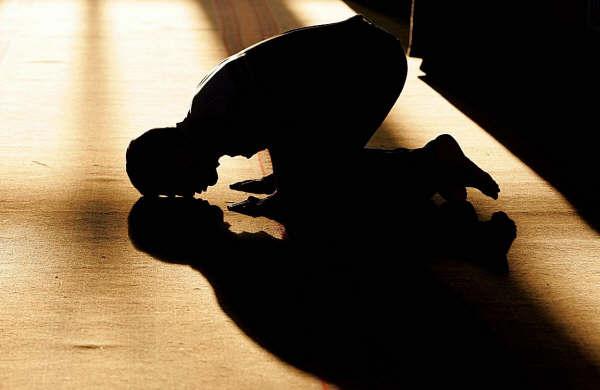 adilyildirim_58's tweet photo. Resûlullah (sav)buyurdu:Kulun Rabbine en yakın olduğu hal secde halidir.
İşte bu sebeple secdede çok dua etmeye bakın http://t.co/tn0vihDfi0