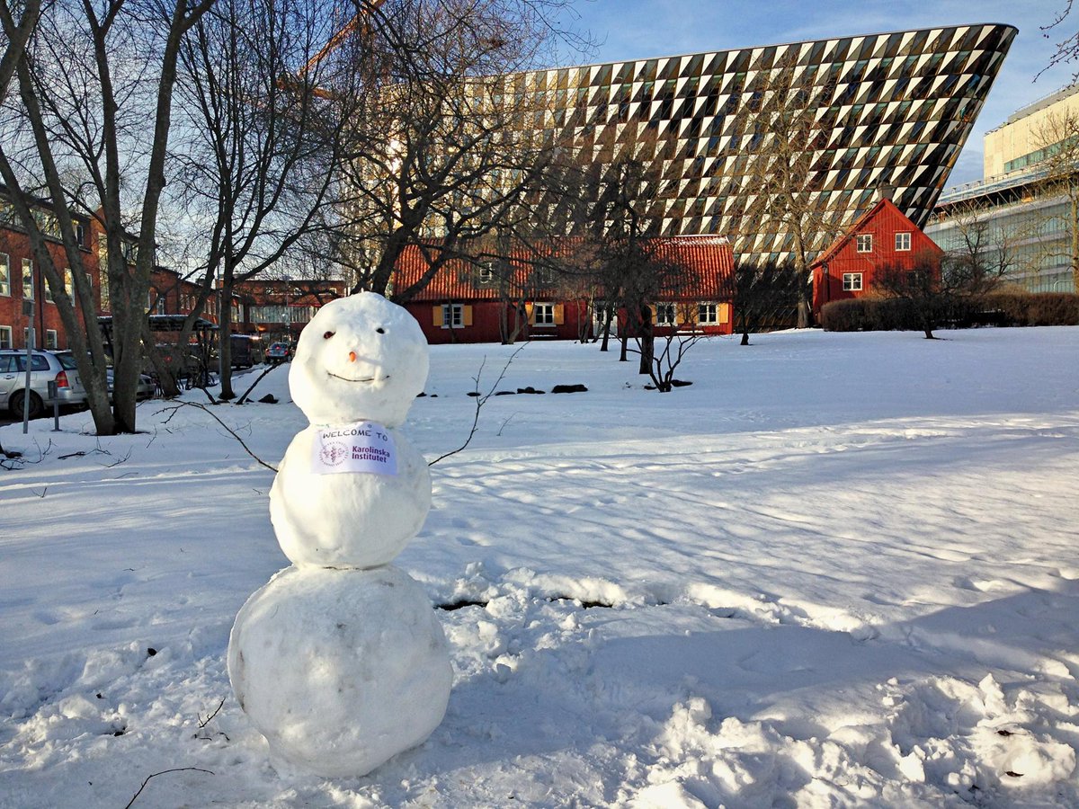 karolinskainst's tweet photo. "Welcome to Karolinska Institutet!" #ProfessorSnow #KISnow #AulaMedica http://t.co/aLrOaM5Io8