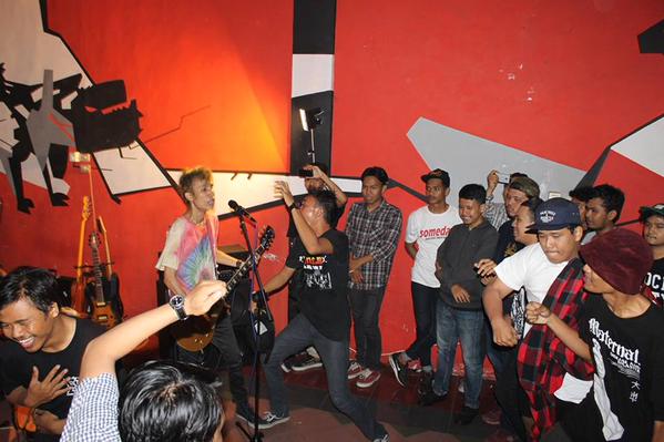 jona pratama putra tweet media