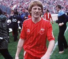 Happy 58th birthday to Gordon Strachan. 