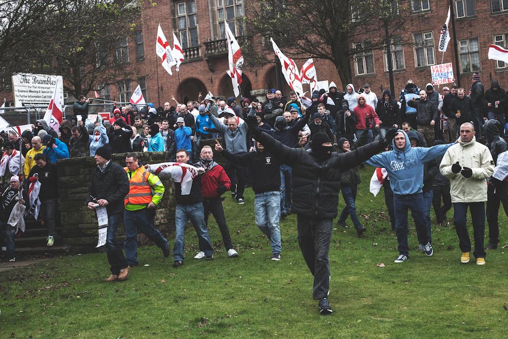 AntiFascistNetw's tweet photo. Vice did a write up of Saturday's EDL scumfest in #Dudley http://t.co/ezxpYaayKF http://t.co/ABJYUcPTZJ