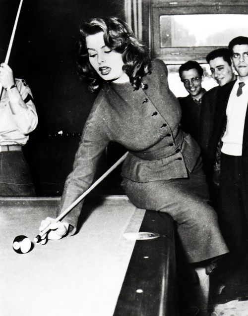 PoolSpaCincy's tweet image. See, all the cool people play pool! #SophiaLoren #LetsPlayPool