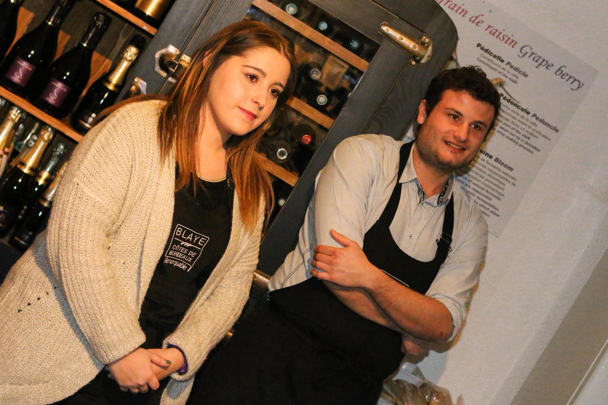 VinBlaye's tweet photo. Un gros big up aux établissements qui nous ont accueillis pour l'apéro #BACBdx ! cc @loenolimit @BeTheWine et #Vinset http://t.co/ZdTkpEHJ9s