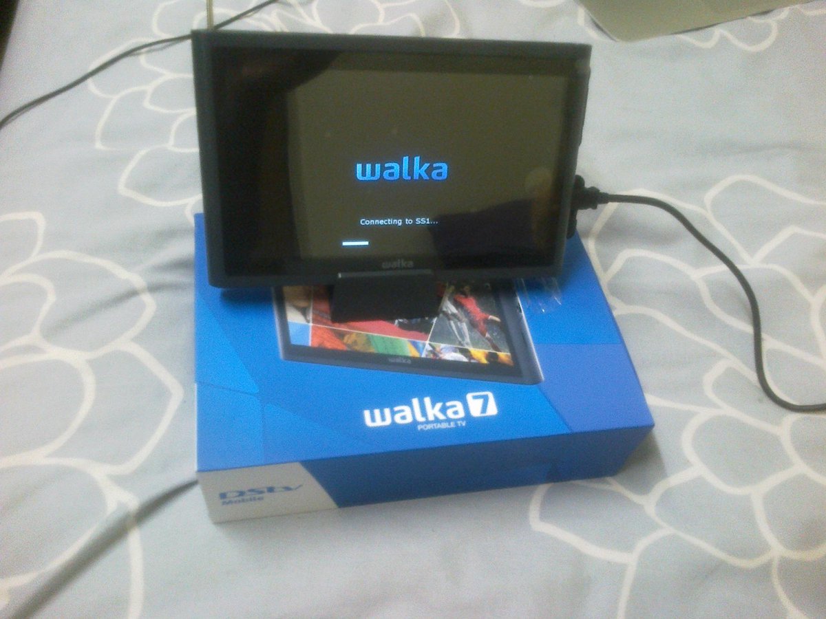 Khonie_J's tweet photo. Now I can attend lectures and support my boys at the same time. #Walka7 #ProteaFire #CricketWorldCup @OfficialCSA http://t.co/S2fWMBKbns