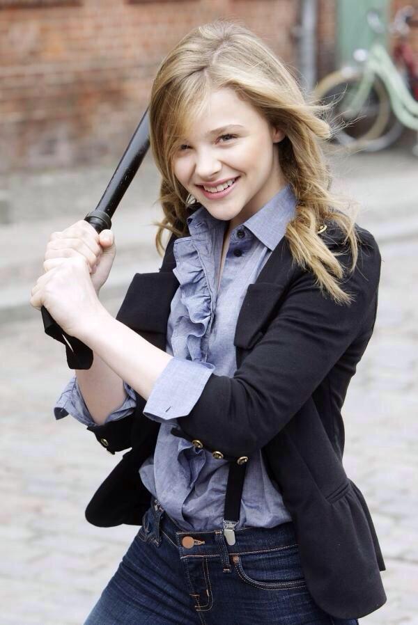 Happy birthday !!
I love Chloe Grace Moretz! 