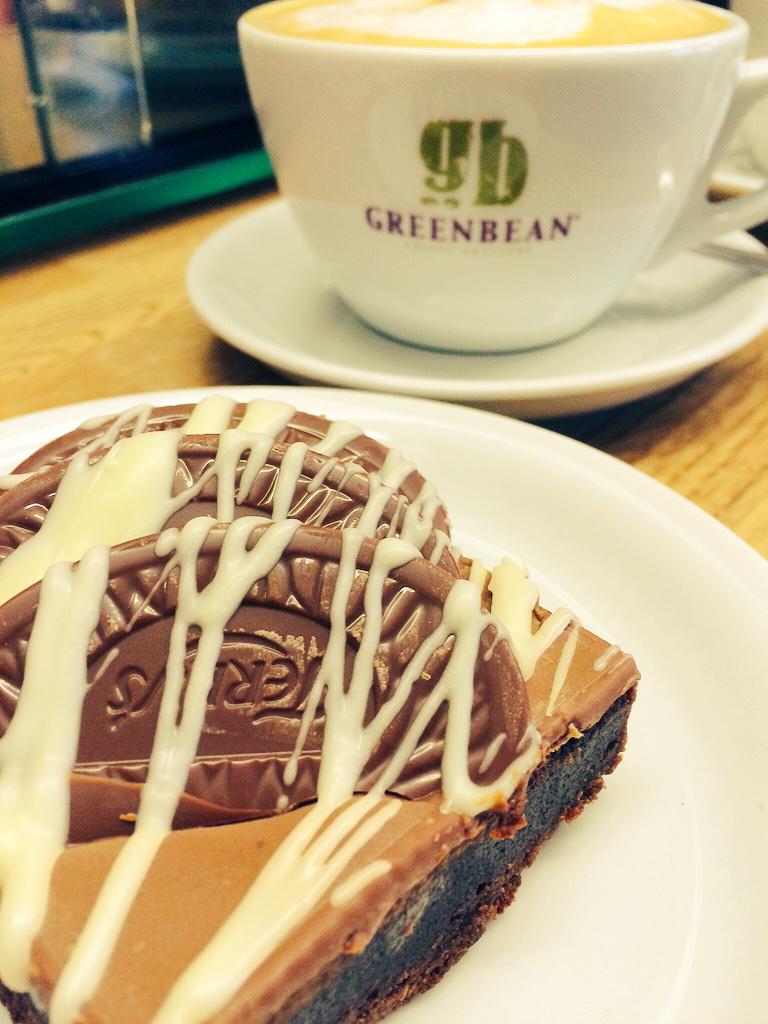 McCooeyComedy's tweet photo. #AfternoonPerk Chocolate Orange Brownie and @McCooeysNewry Cappuccino #treatyourself #HelloNewry http://t.co/Ii9rMYpIXB