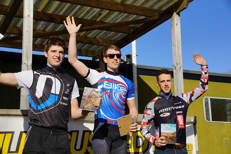 BikeMotionRace's tweet photo. @MaxSuttie taking the expert &amp; overall win in yesterdays #soggybottom rd2! @UKXCNews @FocusBikes @BikeMotion1 #XC http://t.co/AJWxOcB4R3