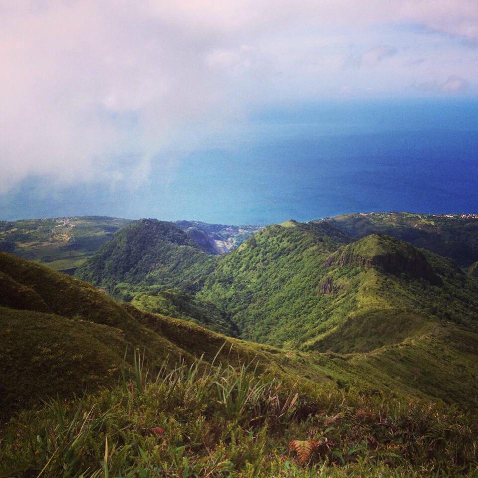 CarnetTiPiment's tweet photo. En haut de la Montagne Pelée en #Martinique, c'est magnifique :) http://t.co/Ji9B2pNL50