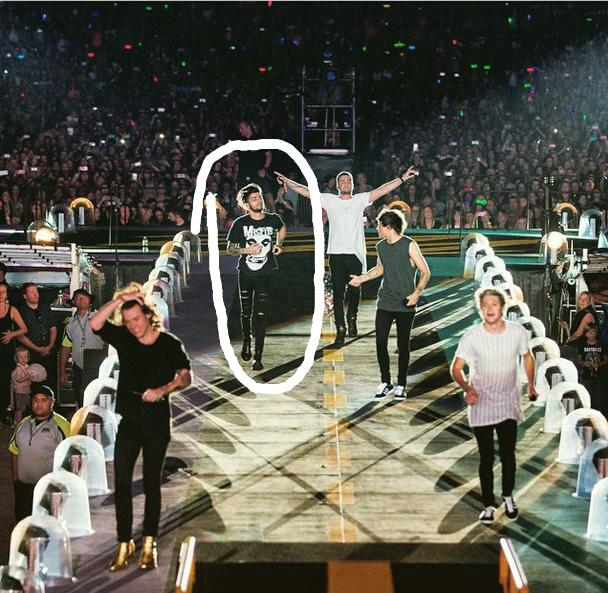 Kill_Modest's tweet photo. 😂😂😂 http://t.co/BYufcibMlO