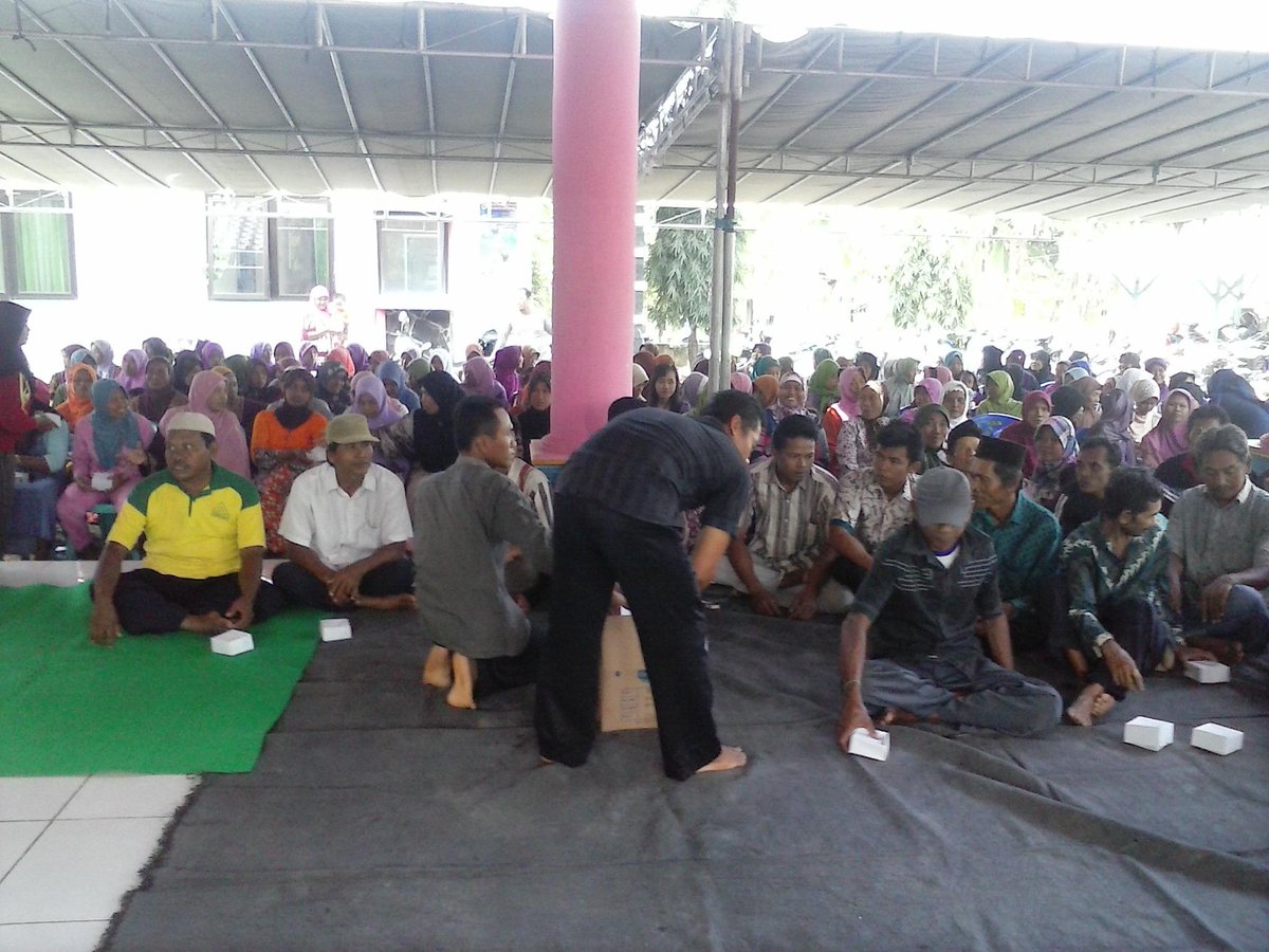 Sosialisasi Prona di desa Katur 9 Feb 2015, di hadiri Camat Gayam,BPN,Kejaksaan,Polres dan warga Desa Katur
