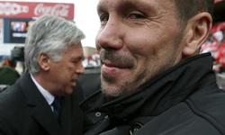 libertaddigital's tweet photo. Del 5-0 de Mou al 4-0 de Ancelotti, por @juanma_rguez http://t.co/vNg9uVRLJq #opinion #DerbiMadrileno http://t.co/EoMuWg6nbZ