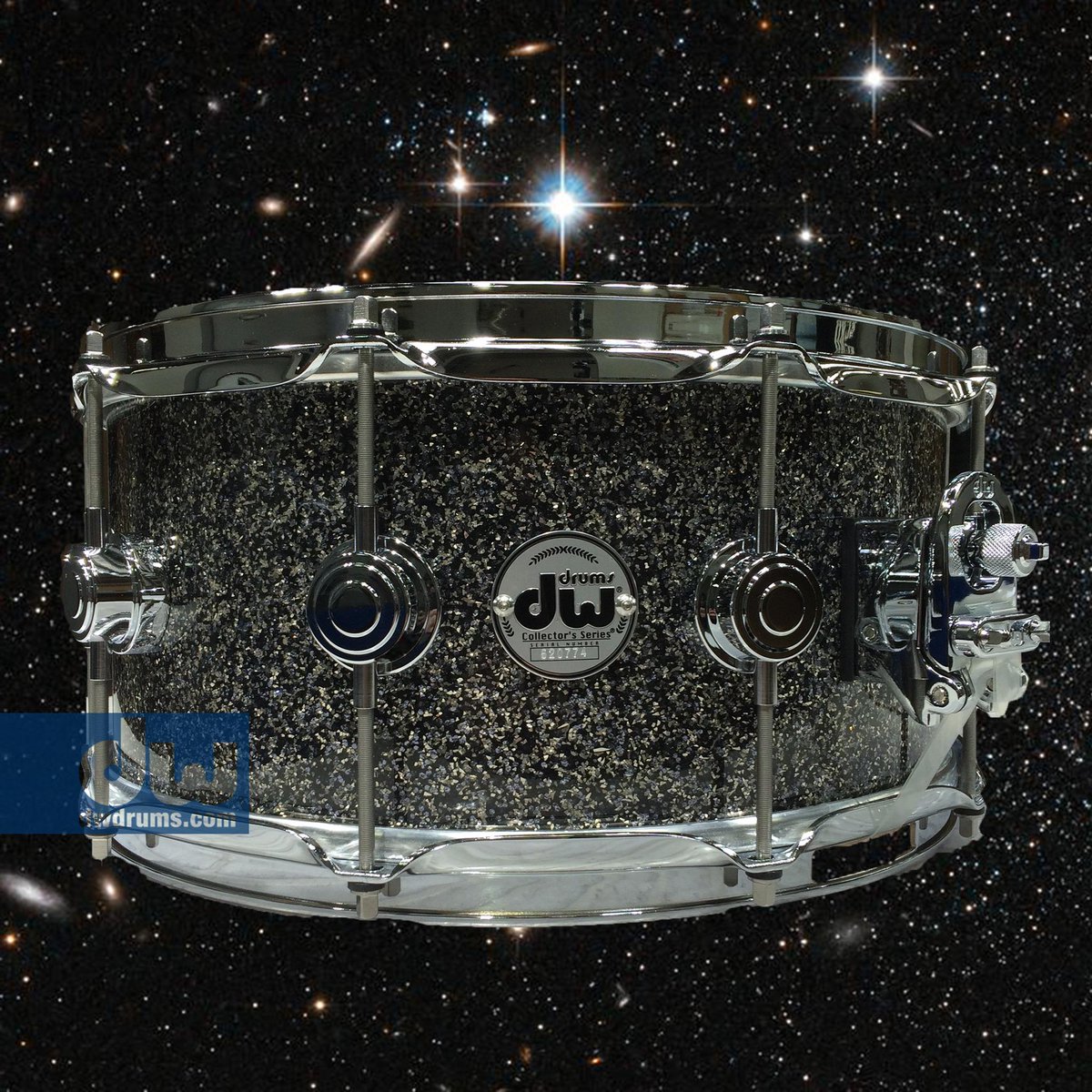 dwdrums's tweet photo. This Black Galaxy FinishPly snare looks like the night sky. #dwcustomshop http://t.co/FUyjMPlcvS