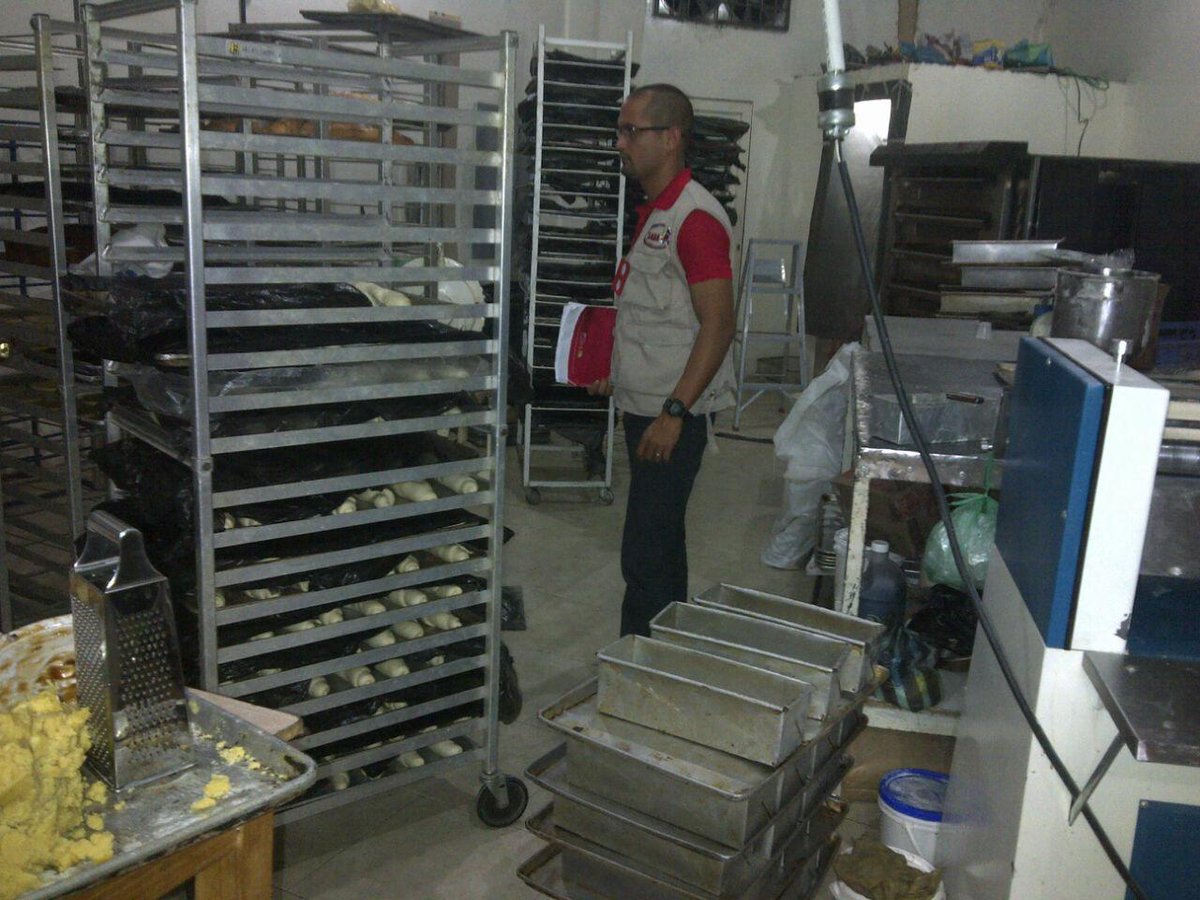 Sunagro_Monagas's tweet photo. Inspecciona Panaderia y Pasteleria por inscripción, ubicada en Maturín @czosorio @YvanJoseBello http://t.co/ByTa3Io1b4