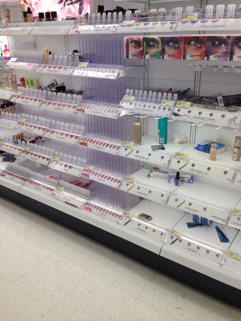 shhmerika's tweet image. Bruh wtf is this?? Girls are savages #riptarget