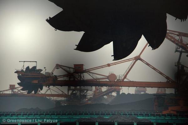 UE's tweet photo. Data: China coal imports down 53% year on year. Somewhat starting. http://t.co/TIVLOCjJDU http://t.co/HLjQc2Pe3z