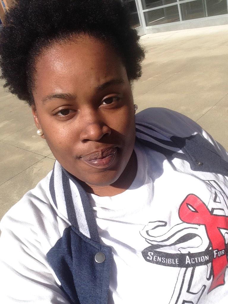 nefFROtiti's tweet photo. This sun feels so good on my skin. #Pufftastic http://t.co/qRYRovEF3h