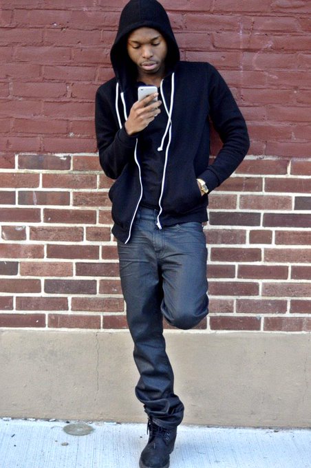 Watch Vontee's leaked NSFW photo on TwXstars