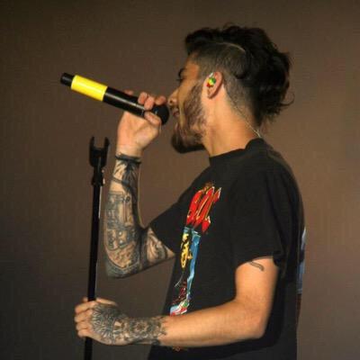 ColorsNotes1D's tweet photo. El header y el icono de Zayn son tan lindos #ColorsNotes1D http://t.co/xZPpDJxClM