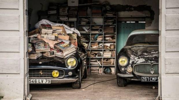 globeandmail's tweet image. Classic Ferrari found rusting under newspapers in barn sells for record $23-million trib.al/k214J4V