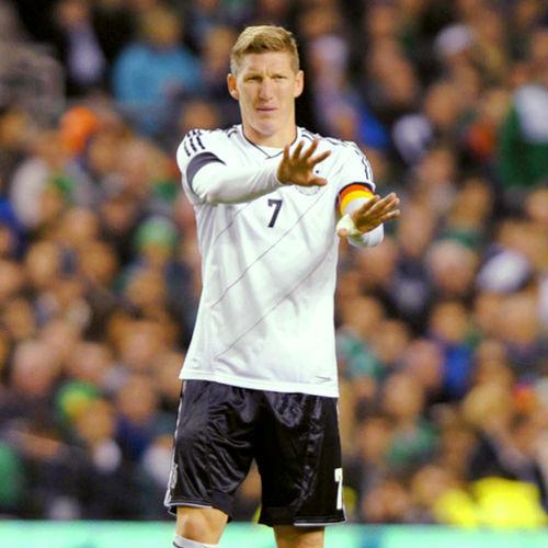 MotivacionesF's tweet photo. "Dejar de jugar al fútbol por miedo hacerlo mal es como vivir con miedo a morir" - Schweinsteiger. http://t.co/sy4NA1spfj