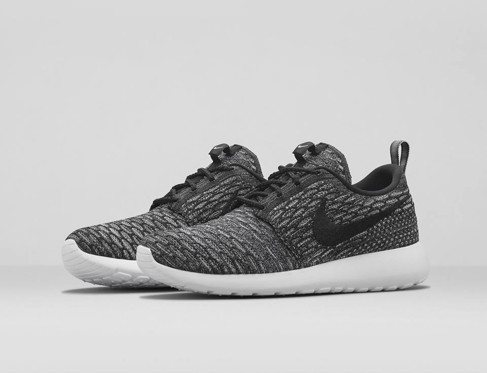 cceldorado's tweet photo. ike Roshe Flyknit alcanza el nirvana de un tenis aerodinámico gracias a su corte de Flyknit #Nike http://t.co/5Uje2jv3YD