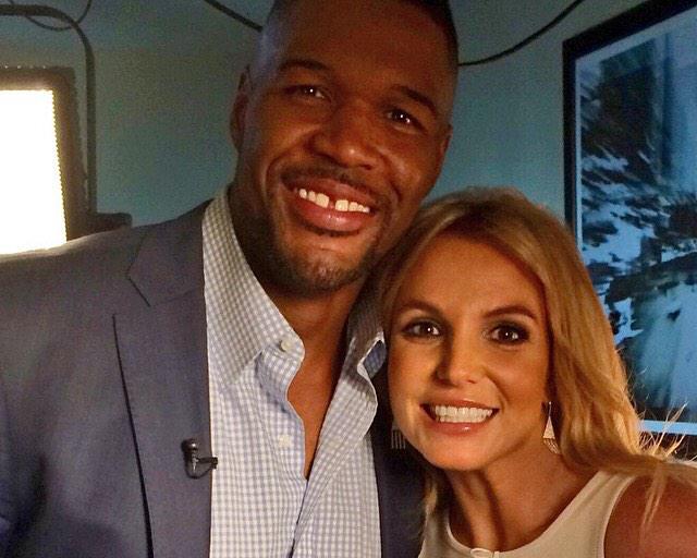 BadSpears's tweet photo. her smile is everything http://t.co/7Kx1c5A2Yr