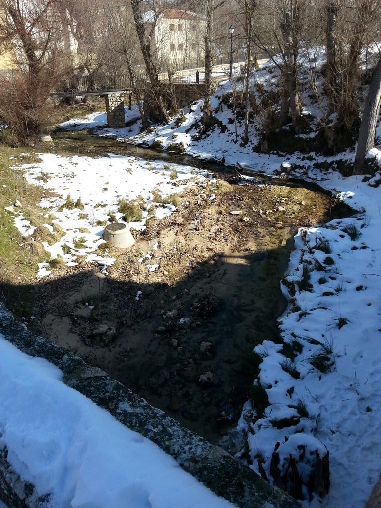 CiliSimarro's tweet photo. Salvacañete y Tejadillos (Cuenca). Después de estos días de nevadas, un blanco que transmite mucha tranquilidad http://t.co/OYz2yK5L5m