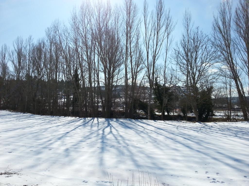 CiliSimarro's tweet photo. Salvacañete y Tejadillos (Cuenca). Después de estos días de nevadas, un blanco que transmite mucha tranquilidad http://t.co/OYz2yK5L5m