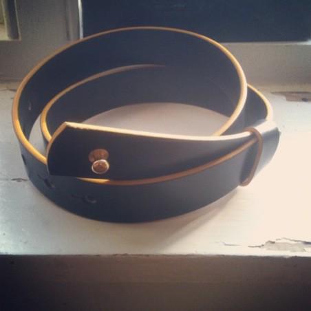 Doeleather's tweet photo. New black and yellow colour way coming soon #bridlehide #leather #madetolast #madeinengland http://t.co/n9ubJpQwcV