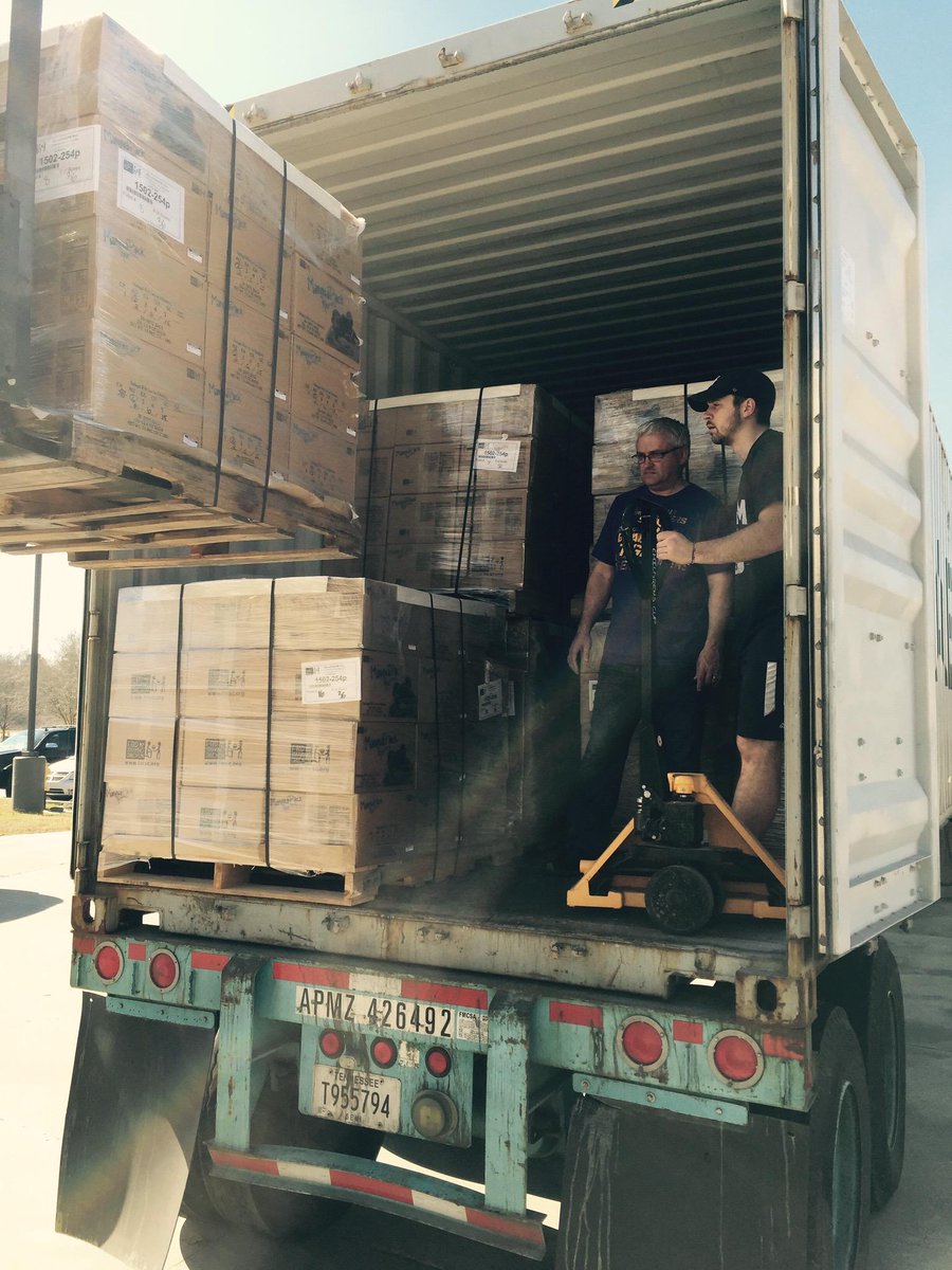 childrenscup's tweet photo. Guess what? All the @fmsc_org meals you worked so hard to pack are on their way to Swaziland! #hunger2hope http://t.co/vBLuQjk2jf