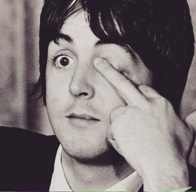 destiny_rae's tweet photo. My face on Mondays (most days) http://t.co/mb8lIvyQoX