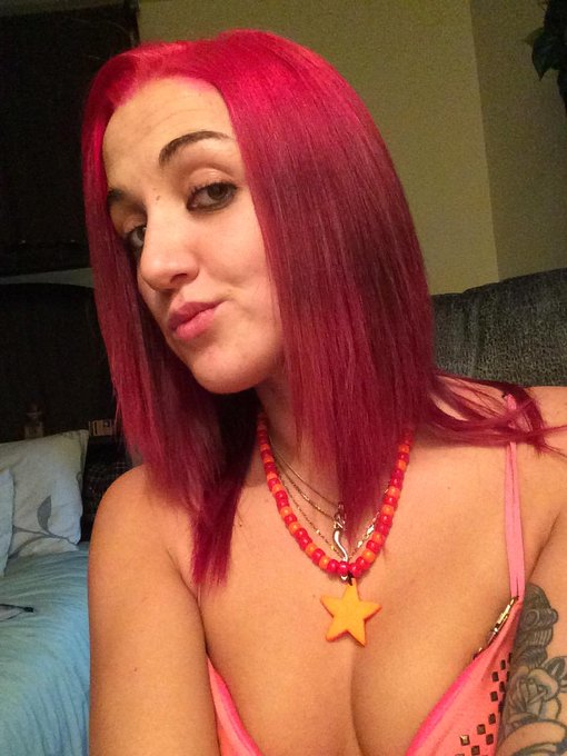 Zoe est enfin sur tweeter 😊 http://t.co/IJtDGIZCG2<a href="/tag/cam4college"class="tags"><span>#cam4college</span></a>