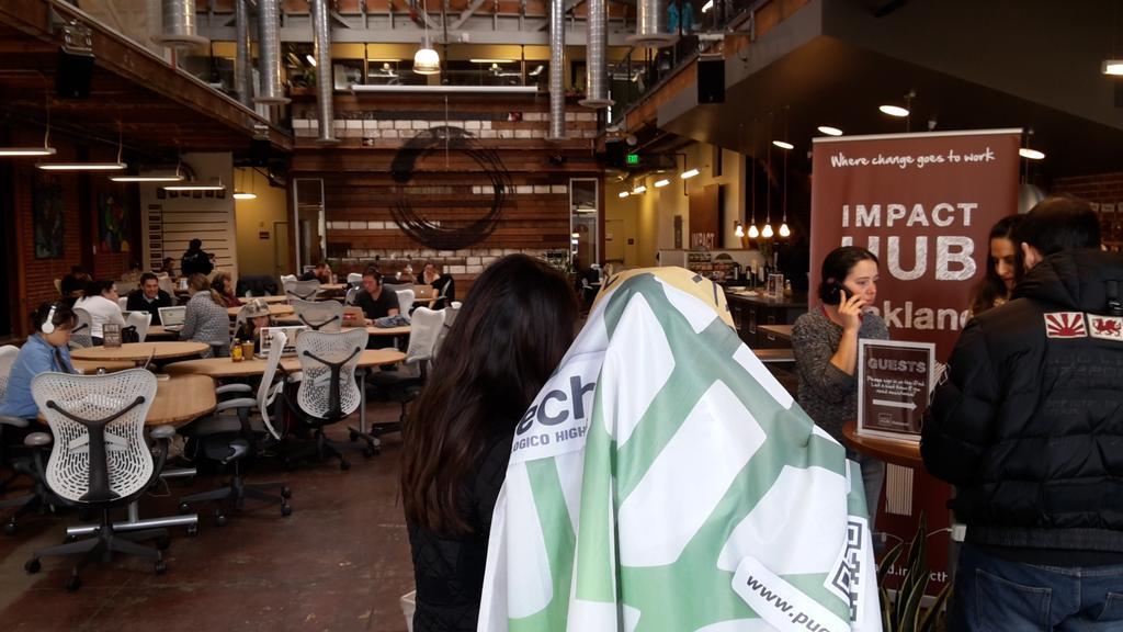 u_cataldo's tweet photo. Local communities across America
are taking to boost the Maker Movement @innovateoakland @PugliaSmartLab #Off2sf http://t.co/lxoy4LinYr