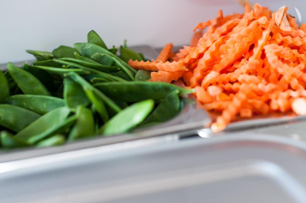 Avantphoto's tweet image. Freshness, colour and exciting flavours. Just what oriental noodles are all about #VirtualDinner #food #photographer
