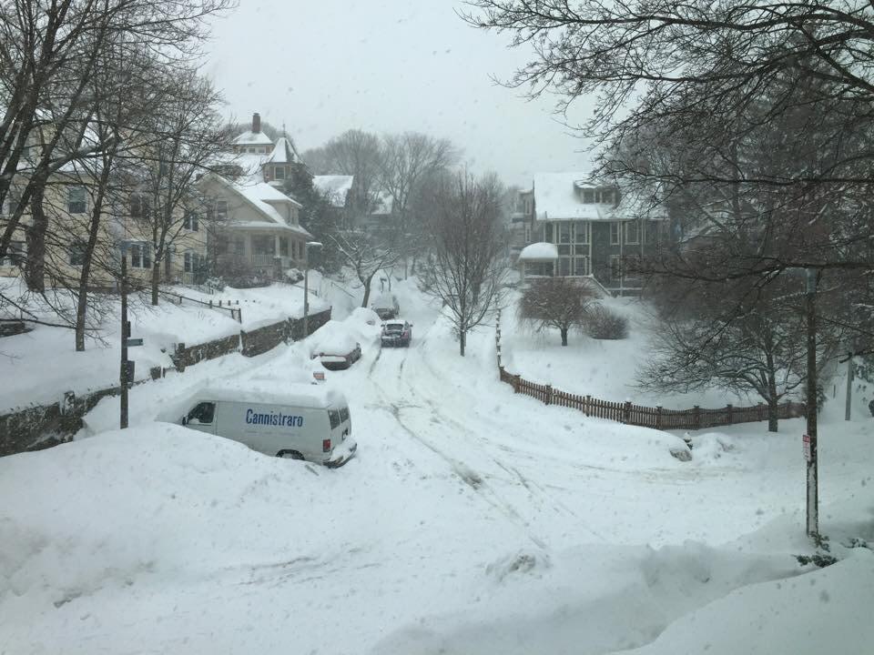 JonesHillAssoc's tweet photo. Great winter photos from #goodneighbors on #joneshill TY @nadinefallon @ChadT2279 @daniel_e_levin &amp; Shane http://t.co/WSoFkXJGuZ