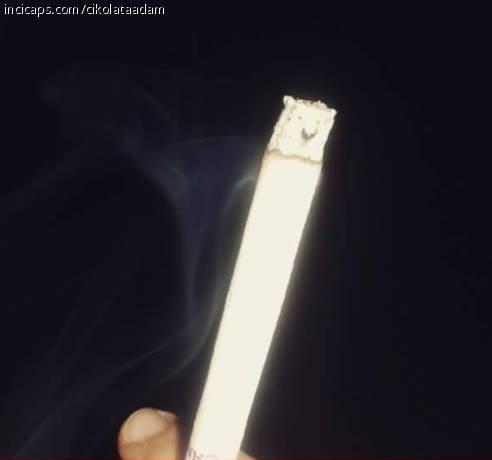 Zehirliyorsun mutlu sanıyorlar..