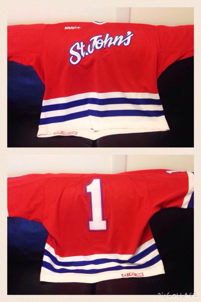 JohnnieHockey's tweet photo. Saturday night is Senior Night! Fans attend and retweet this to enter the drawing for this great St. John's jersey! http://t.co/z8LpiXhnkx