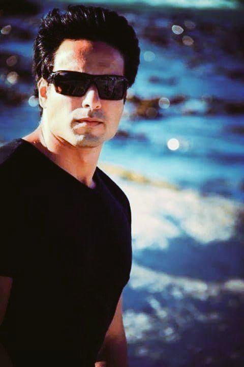 Preeti_Saha's tweet photo. @Miqbalkhan one of the most attractive face in tellywood n u r hot n u look dashing n handsome hunk..love u http://t.co/bPfkarqd1p