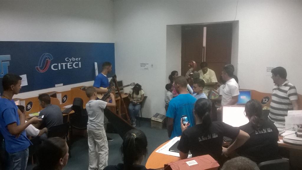 ori_estefa's tweet photo. #ElSistemaCumple40 @orqsansebastian @SistemaAragua @elsistema ABRAHAN Sistema de Orquesta San Sebastian http://t.co/uHIQ2eZtyF